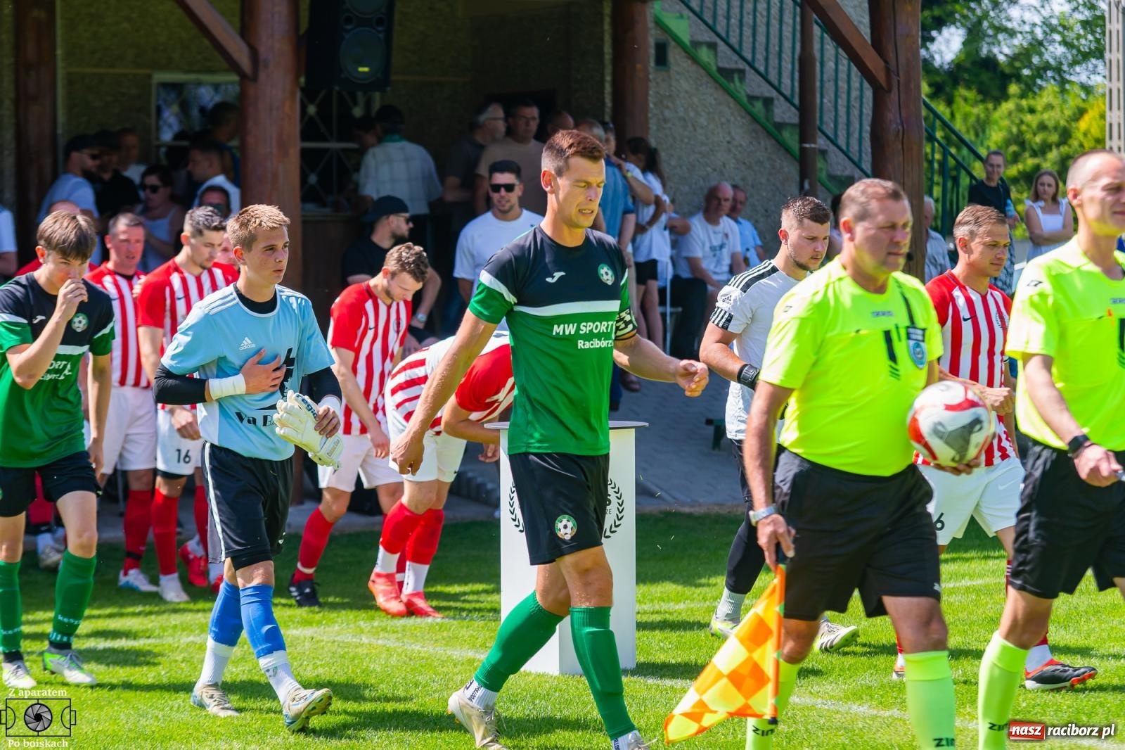 Zdjęcie w galerii na portalu naszraciborz.pl: Derbowe emocje i powrót do A klasy: Owsiszcze górą w barażowym starciu z rezerwami Tworkowa [FOTO] wiadomości z regionu