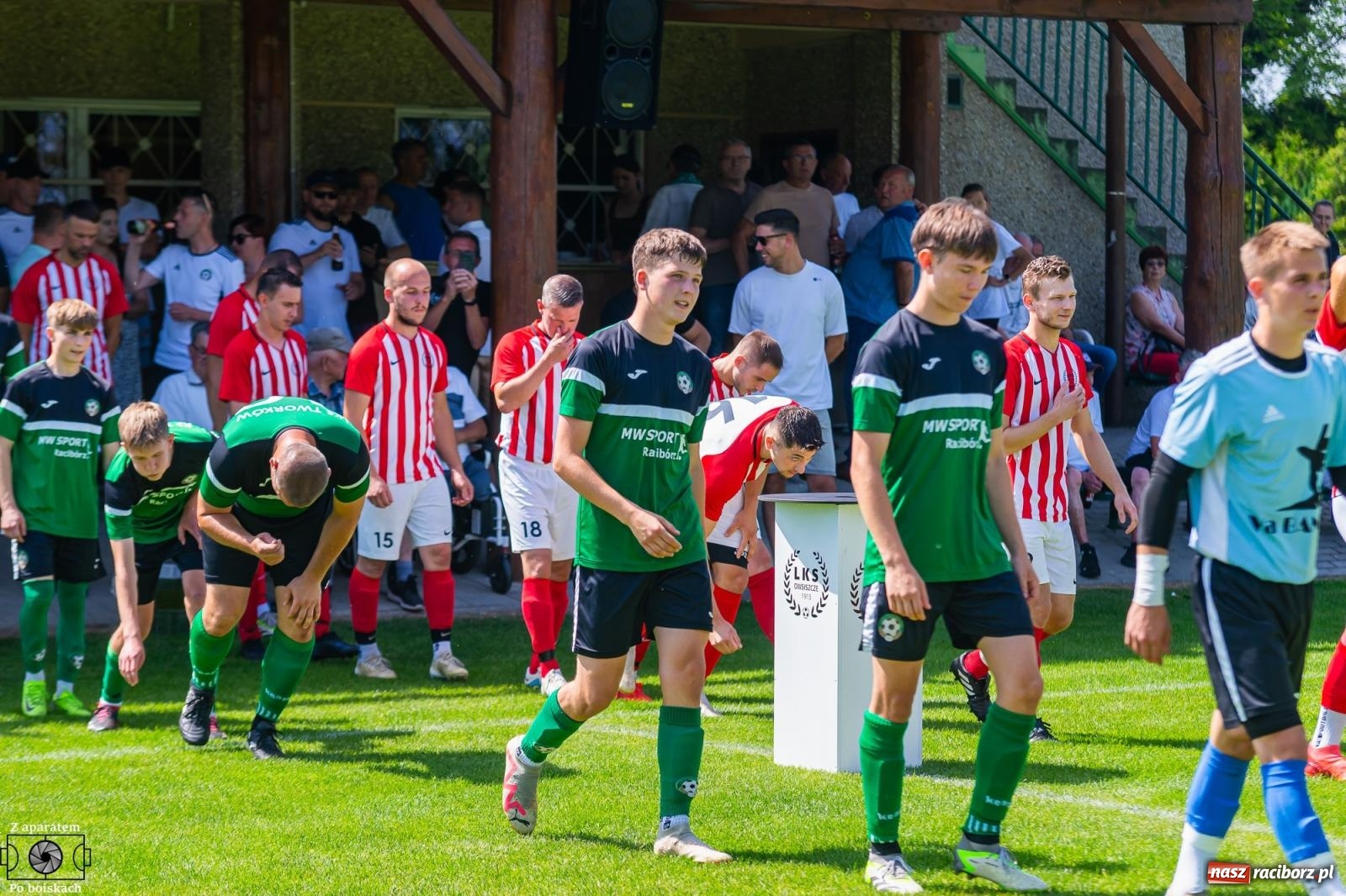 Zdjęcie w galerii na portalu naszraciborz.pl: Derbowe emocje i powrót do A klasy: Owsiszcze górą w barażowym starciu z rezerwami Tworkowa [FOTO] wiadomości z regionu