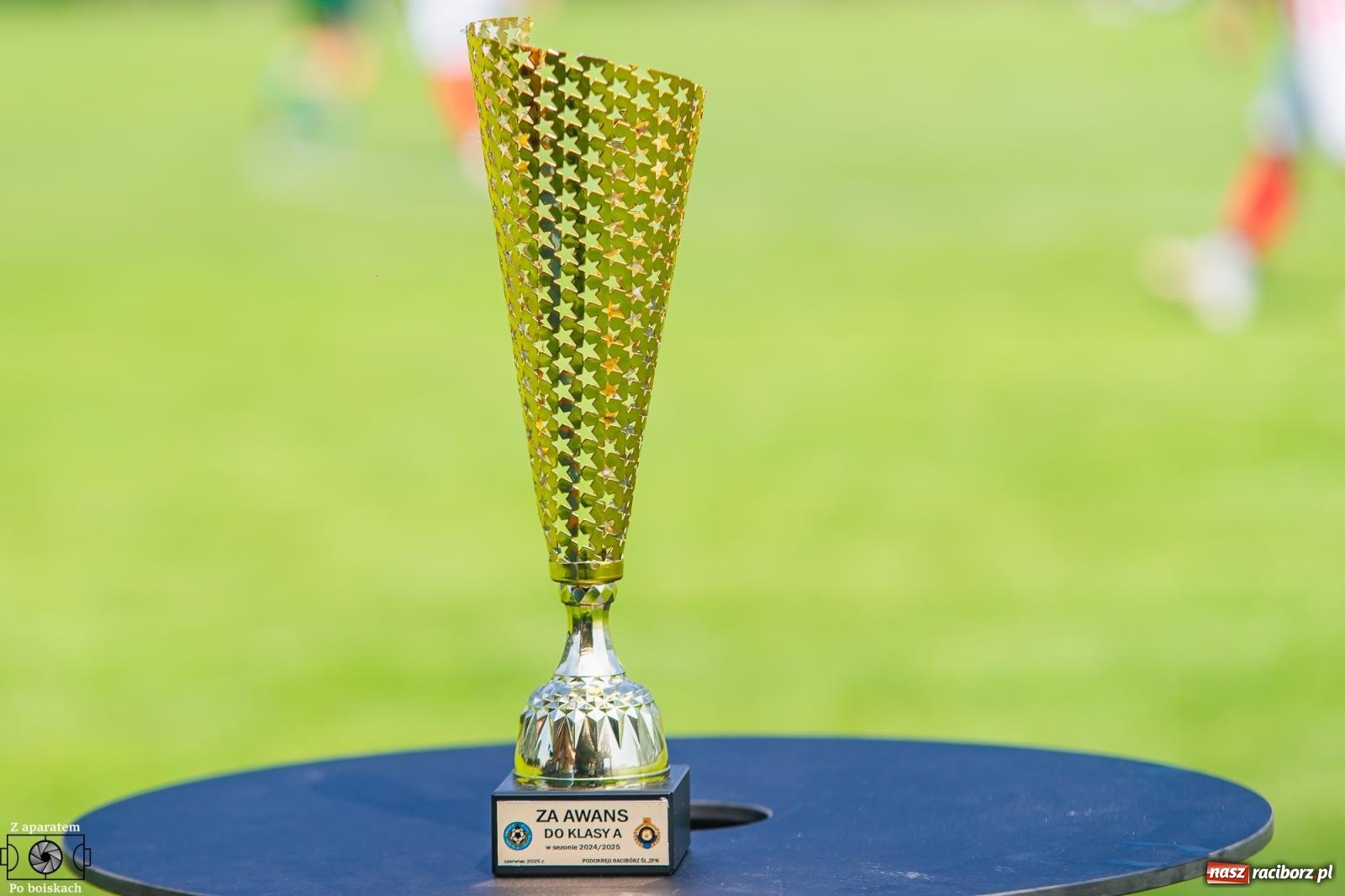 Zdjęcie w galerii na portalu naszraciborz.pl: Derbowe emocje i powrót do A klasy: Owsiszcze górą w barażowym starciu z rezerwami Tworkowa [FOTO] wiadomości z regionu