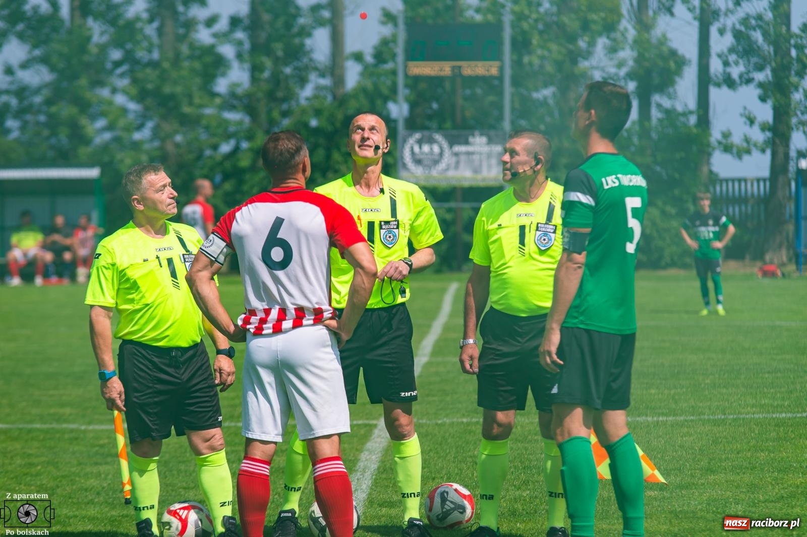 Zdjęcie w galerii na portalu naszraciborz.pl: Derbowe emocje i powrót do A klasy: Owsiszcze górą w barażowym starciu z rezerwami Tworkowa [FOTO] wiadomości z regionu