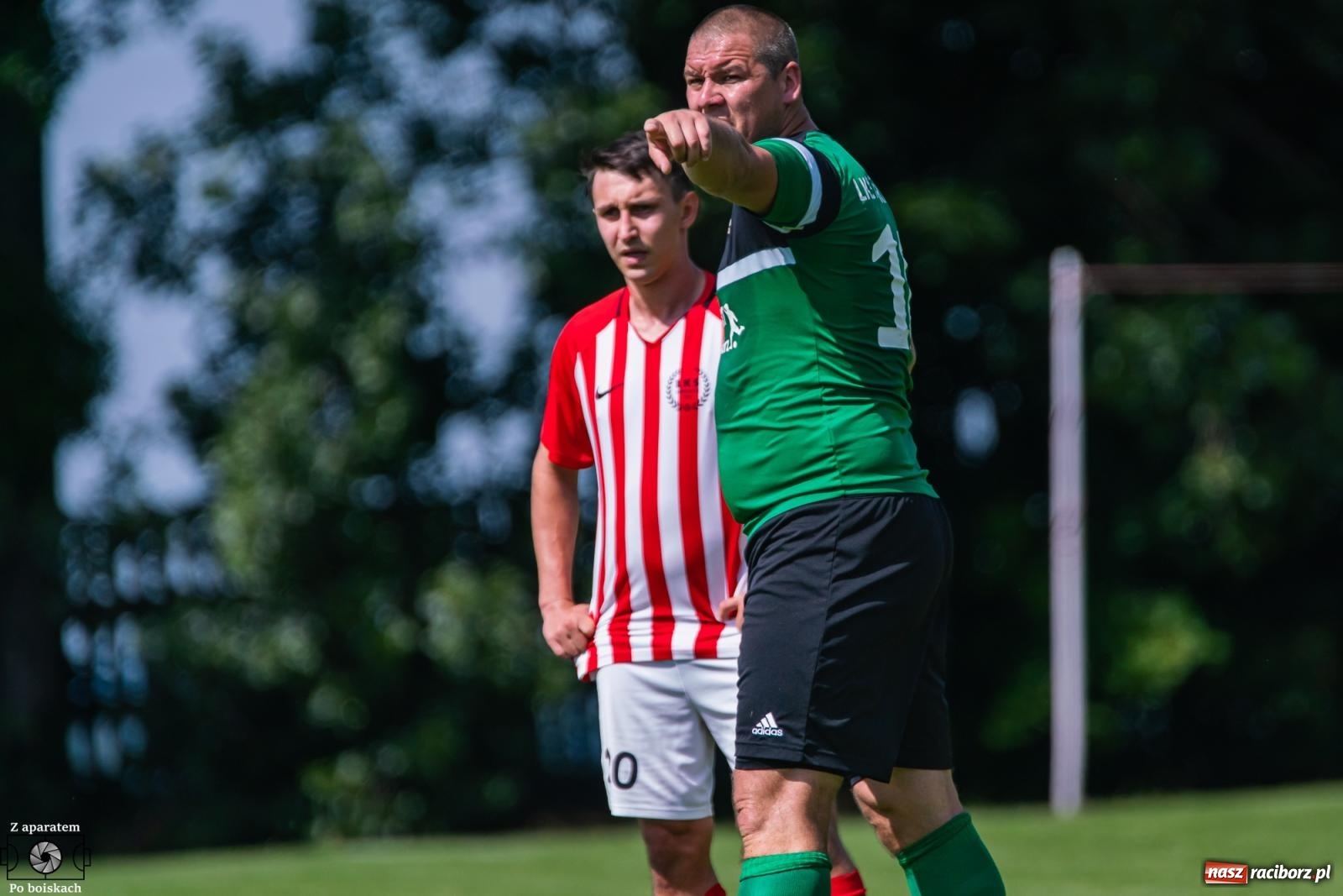Zdjęcie w galerii na portalu naszraciborz.pl: Derbowe emocje i powrót do A klasy: Owsiszcze górą w barażowym starciu z rezerwami Tworkowa [FOTO] wiadomości z regionu