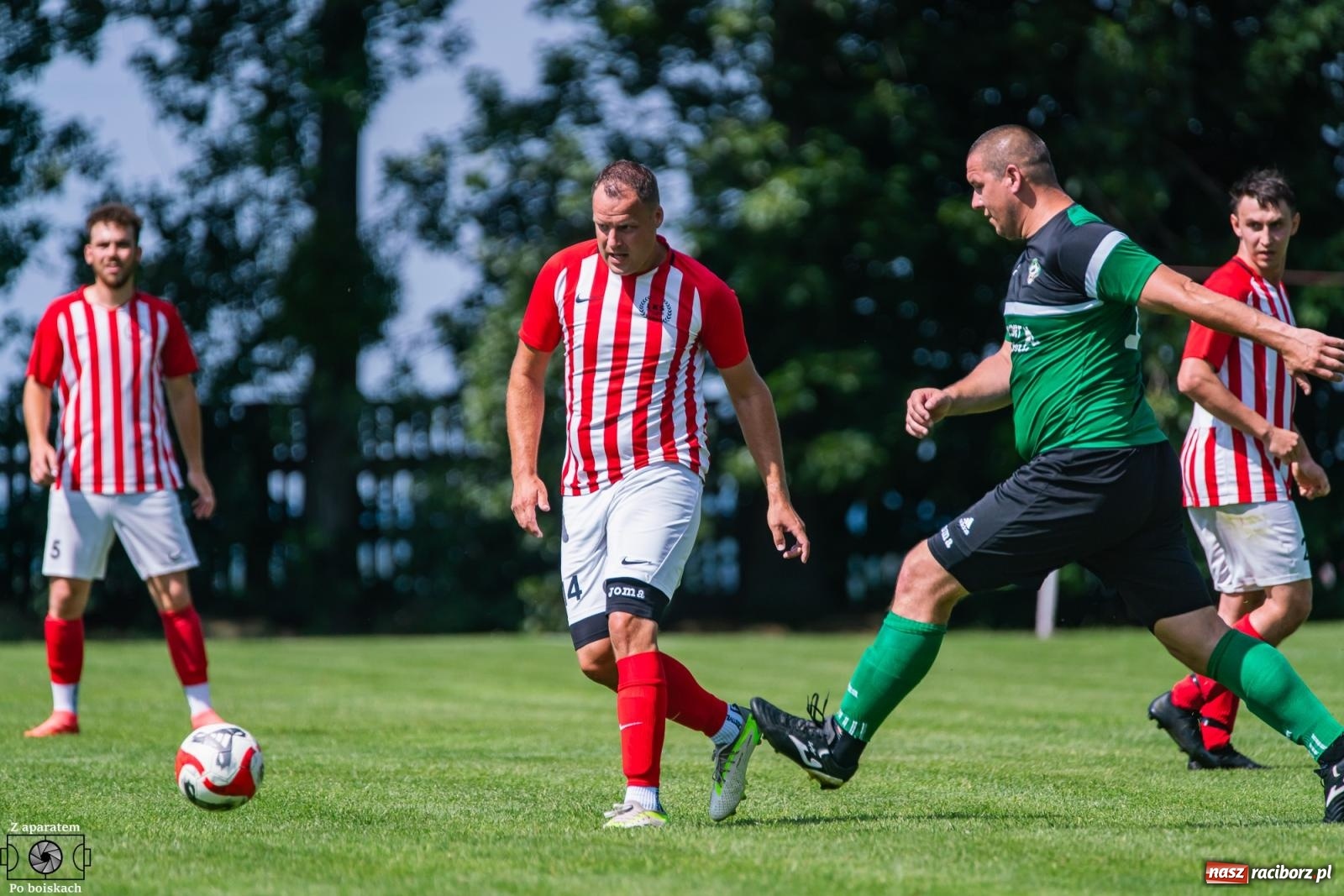 Zdjęcie w galerii na portalu naszraciborz.pl: Derbowe emocje i powrót do A klasy: Owsiszcze górą w barażowym starciu z rezerwami Tworkowa [FOTO] wiadomości z regionu