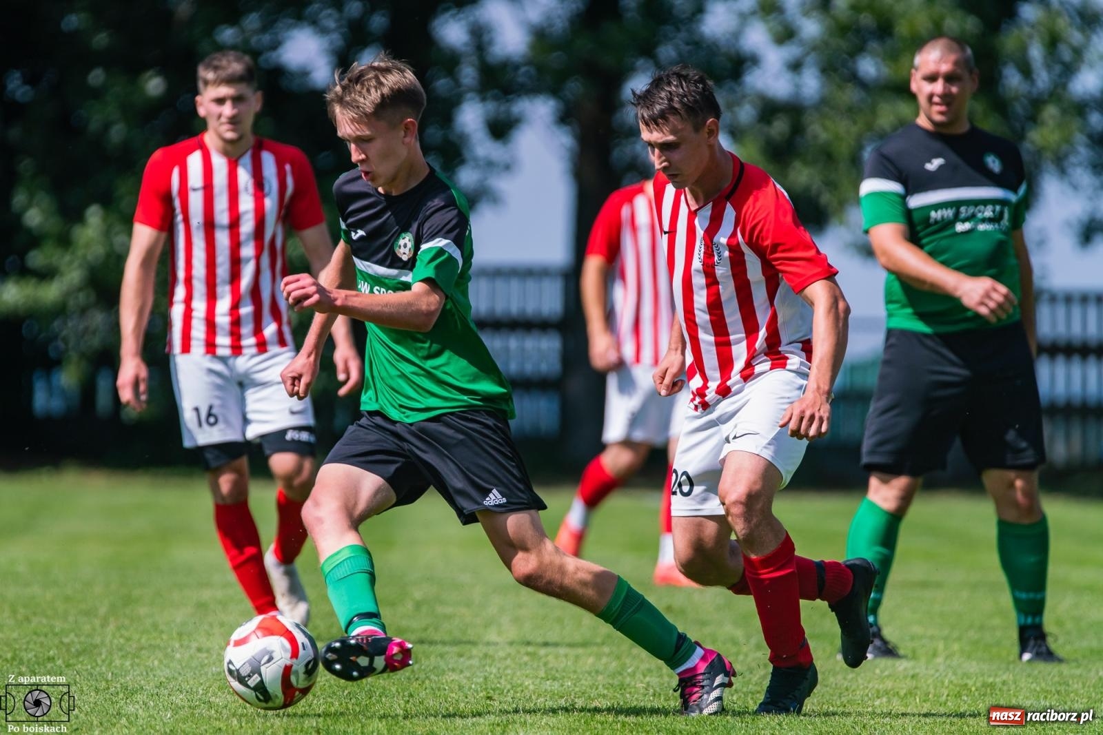 Zdjęcie w galerii na portalu naszraciborz.pl: Derbowe emocje i powrót do A klasy: Owsiszcze górą w barażowym starciu z rezerwami Tworkowa [FOTO] wiadomości z regionu