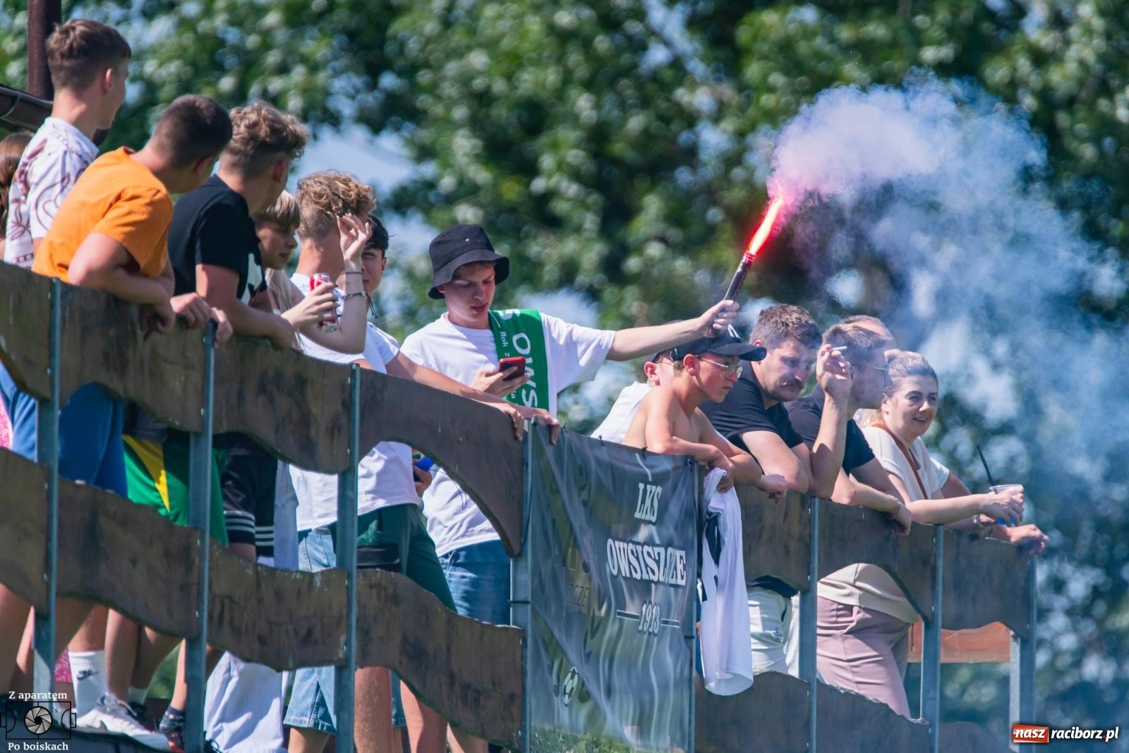 Zdjęcie w galerii na portalu naszraciborz.pl: Derbowe emocje i powrót do A klasy: Owsiszcze górą w barażowym starciu z rezerwami Tworkowa [FOTO] wiadomości z regionu