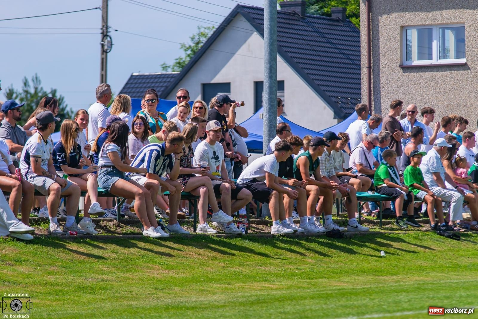 Zdjęcie w galerii na portalu naszraciborz.pl: Derbowe emocje i powrót do A klasy: Owsiszcze górą w barażowym starciu z rezerwami Tworkowa [FOTO] wiadomości z regionu