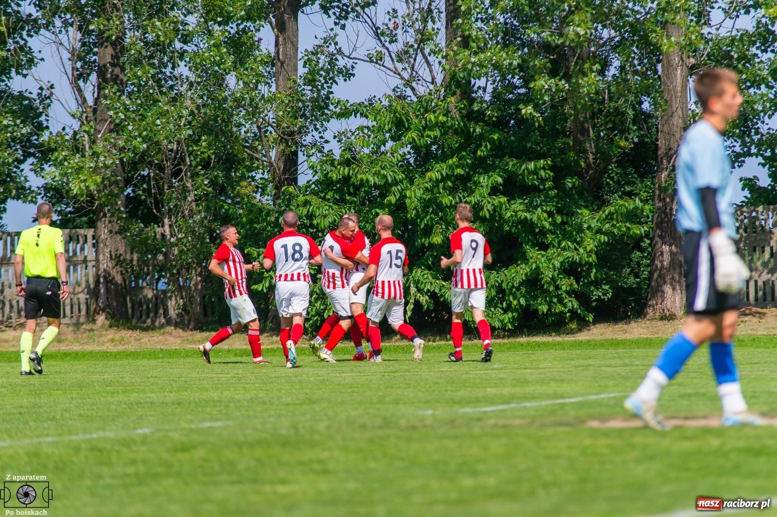 Zdjęcie w galerii na portalu naszraciborz.pl: Derbowe emocje i powrót do A klasy: Owsiszcze górą w barażowym starciu z rezerwami Tworkowa [FOTO] wiadomości z regionu