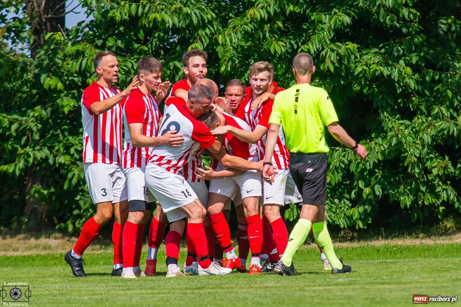 Zdjęcie w galerii na portalu naszraciborz.pl: Derbowe emocje i powrót do A klasy: Owsiszcze górą w barażowym starciu z rezerwami Tworkowa [FOTO] wiadomości z regionu