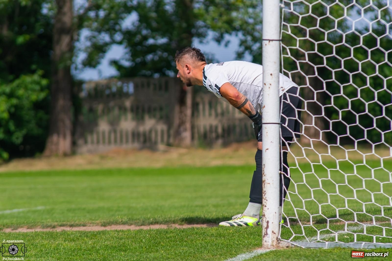 Zdjęcie w galerii na portalu naszraciborz.pl: Derbowe emocje i powrót do A klasy: Owsiszcze górą w barażowym starciu z rezerwami Tworkowa [FOTO] wiadomości z regionu