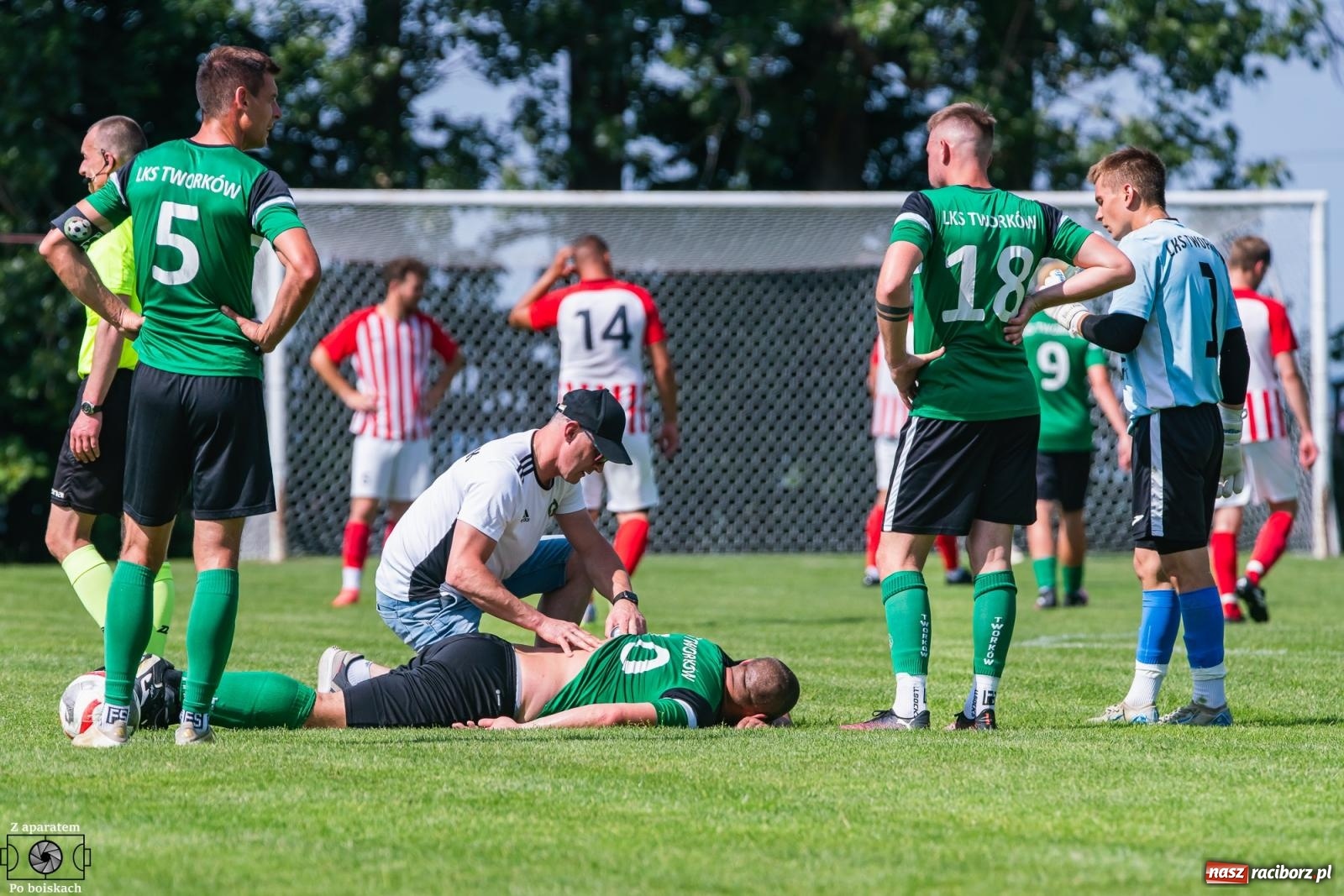 Zdjęcie w galerii na portalu naszraciborz.pl: Derbowe emocje i powrót do A klasy: Owsiszcze górą w barażowym starciu z rezerwami Tworkowa [FOTO] wiadomości z regionu