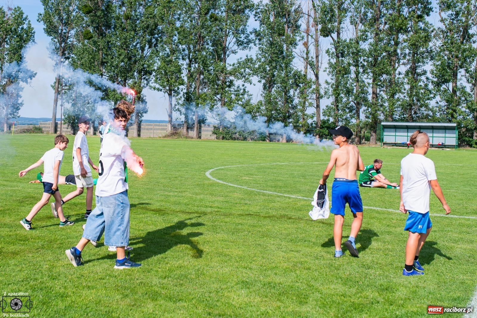 Zdjęcie w galerii na portalu naszraciborz.pl: Derbowe emocje i powrót do A klasy: Owsiszcze górą w barażowym starciu z rezerwami Tworkowa [FOTO] wiadomości z regionu