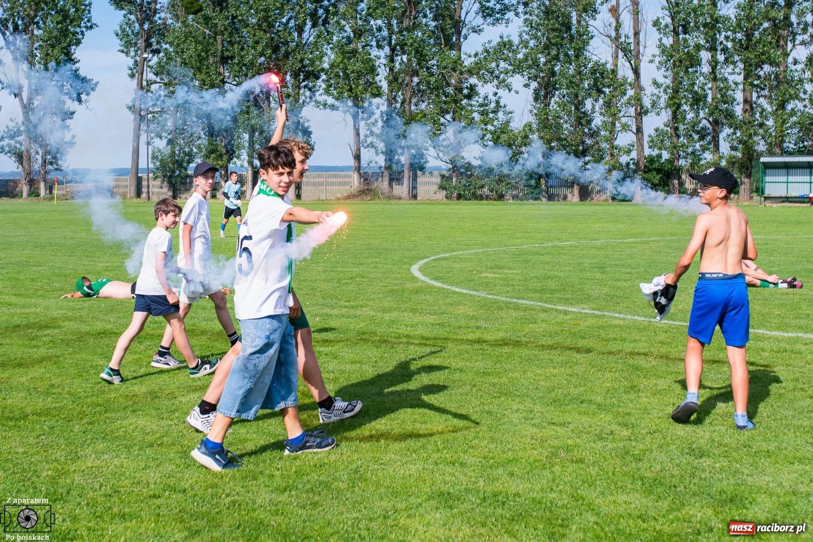 Zdjęcie w galerii na portalu naszraciborz.pl: Derbowe emocje i powrót do A klasy: Owsiszcze górą w barażowym starciu z rezerwami Tworkowa [FOTO] wiadomości z regionu