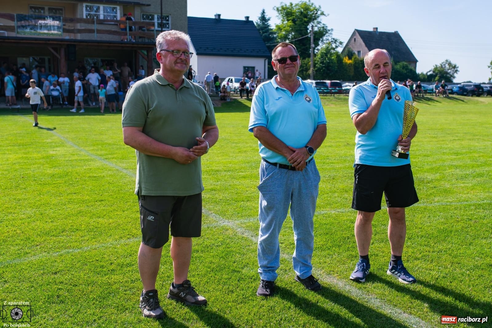 Zdjęcie w galerii na portalu naszraciborz.pl: Derbowe emocje i powrót do A klasy: Owsiszcze górą w barażowym starciu z rezerwami Tworkowa [FOTO] wiadomości z regionu