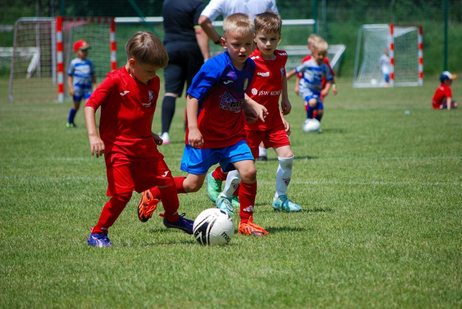 Zdjęcie w galerii na portalu naszraciborz.pl: Międzynarodowy turniej piłkarski w Nędzy – ponad 500 dzieci na boiskach wiadomości z regionu