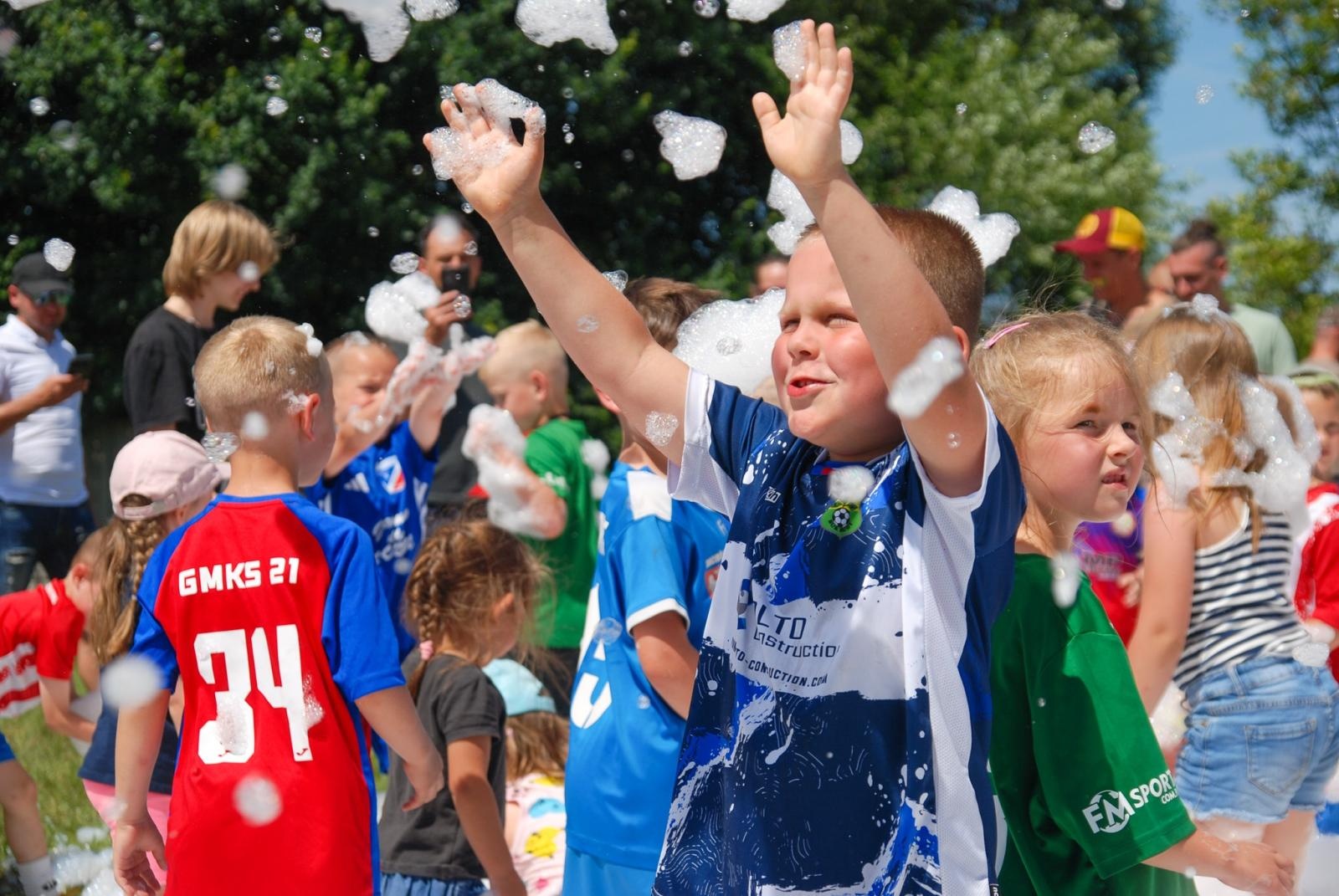 Zdjęcie w galerii na portalu naszraciborz.pl: Międzynarodowy turniej piłkarski w Nędzy – ponad 500 dzieci na boiskach wiadomości z regionu