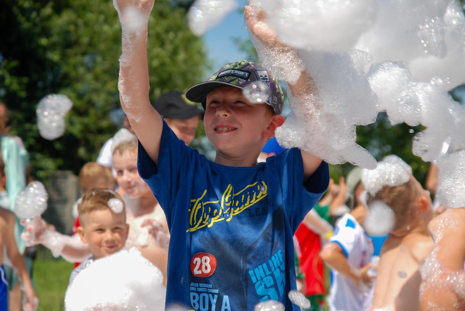 Zdjęcie w galerii na portalu naszraciborz.pl: Międzynarodowy turniej piłkarski w Nędzy – ponad 500 dzieci na boiskach wiadomości z regionu
