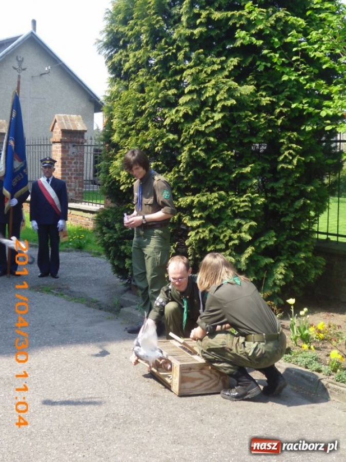 Zdjęcie w galerii na portalu naszraciborz.pl: Harcerki i harcerze gościli w Modzurowie wiadomości z regionu