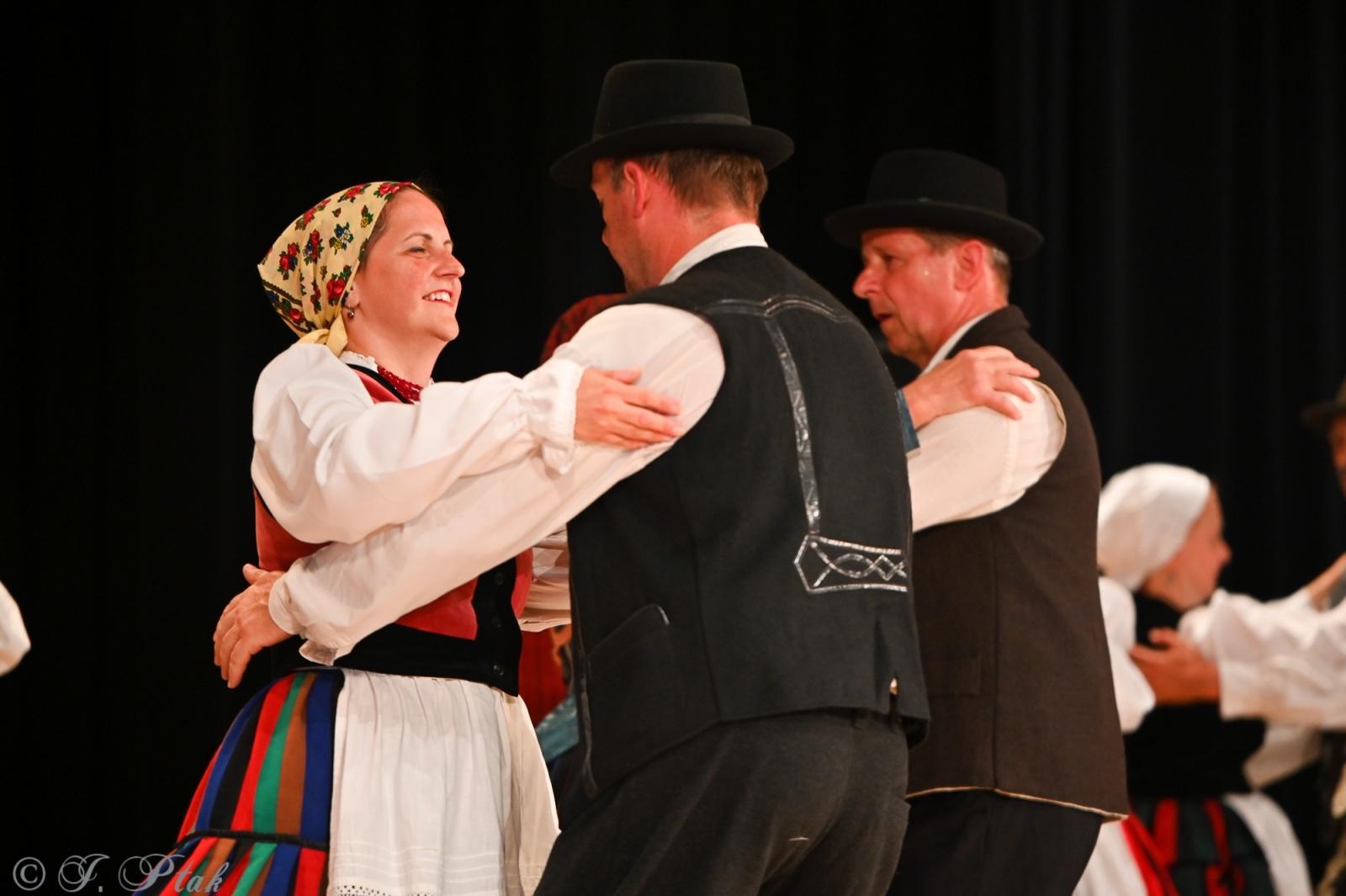 Zdjęcie w galerii na portalu naszraciborz.pl: Koncert w RCK zakończył XXIII Międzynarodowe Spotkania Artystyczne Śląsk – kraina wielu kultur wiadomości z regionu