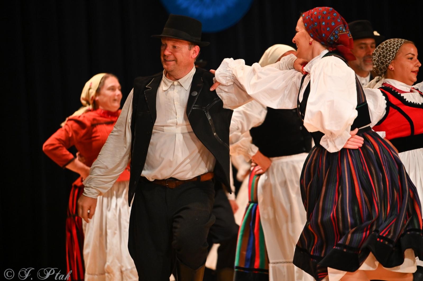 Zdjęcie w galerii na portalu naszraciborz.pl: Koncert w RCK zakończył XXIII Międzynarodowe Spotkania Artystyczne Śląsk – kraina wielu kultur wiadomości z regionu