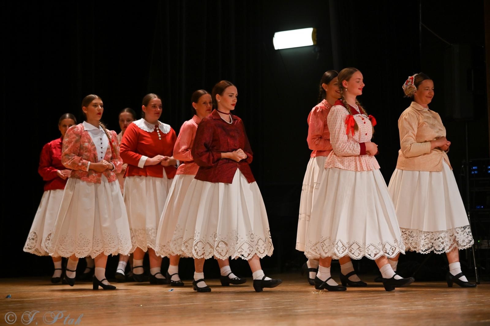 Zdjęcie w galerii na portalu naszraciborz.pl: Koncert w RCK zakończył XXIII Międzynarodowe Spotkania Artystyczne Śląsk – kraina wielu kultur wiadomości z regionu