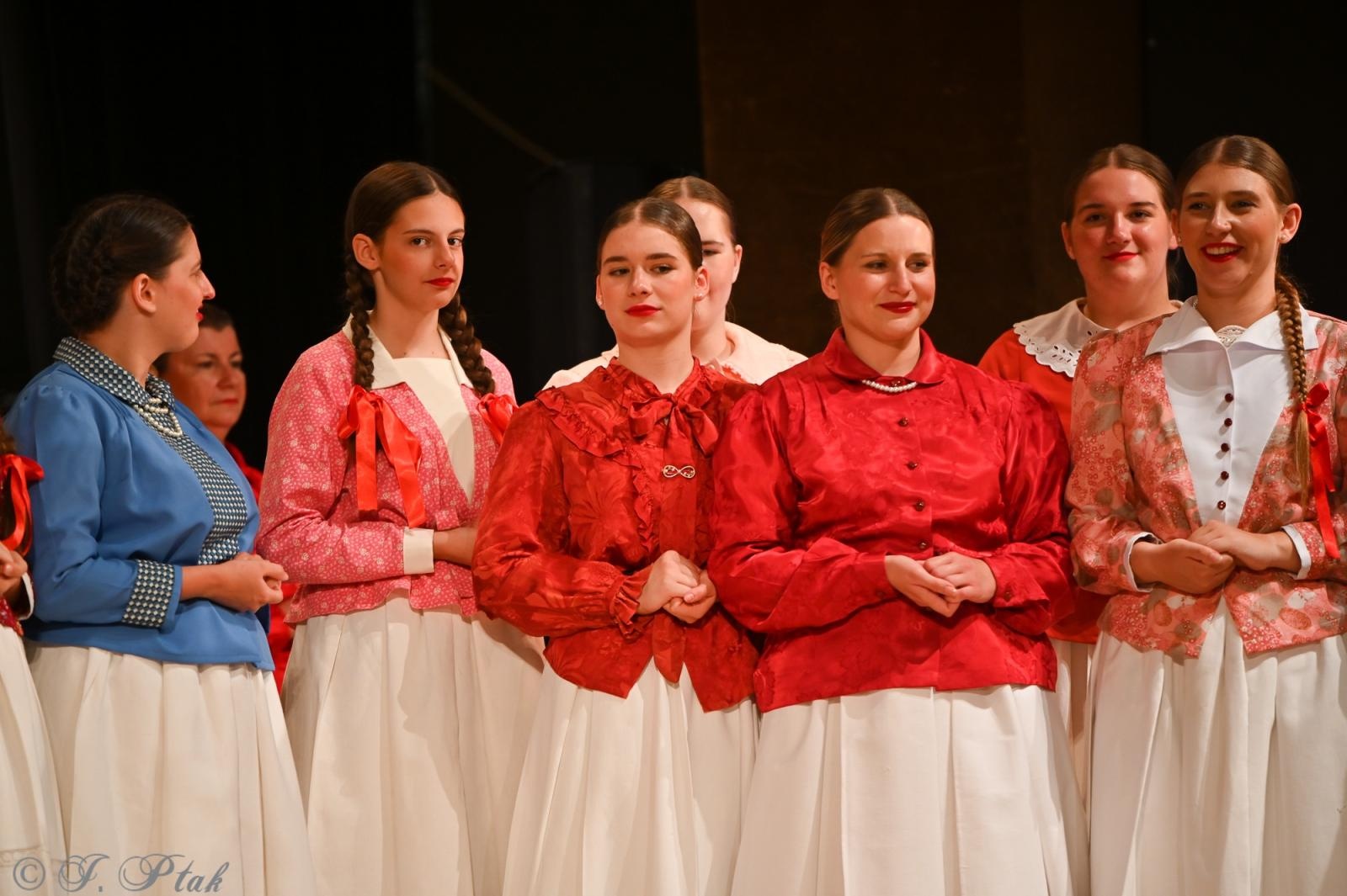 Zdjęcie w galerii na portalu naszraciborz.pl: Koncert w RCK zakończył XXIII Międzynarodowe Spotkania Artystyczne Śląsk – kraina wielu kultur wiadomości z regionu