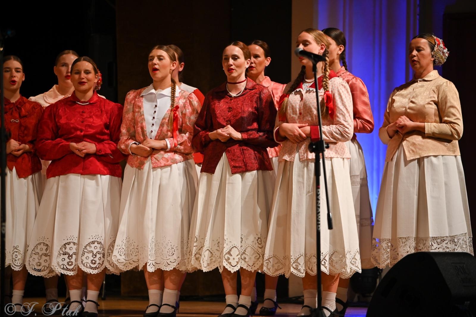 Zdjęcie w galerii na portalu naszraciborz.pl: Koncert w RCK zakończył XXIII Międzynarodowe Spotkania Artystyczne Śląsk – kraina wielu kultur wiadomości z regionu