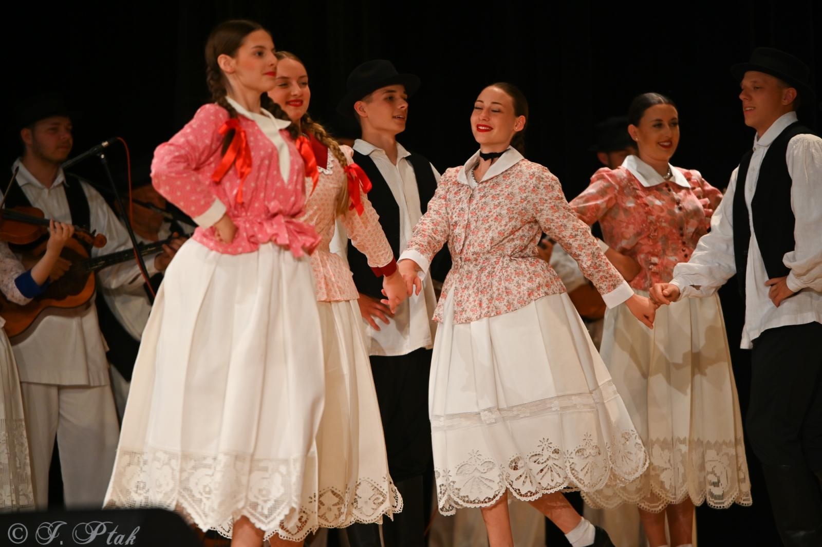 Zdjęcie w galerii na portalu naszraciborz.pl: Koncert w RCK zakończył XXIII Międzynarodowe Spotkania Artystyczne Śląsk – kraina wielu kultur wiadomości z regionu