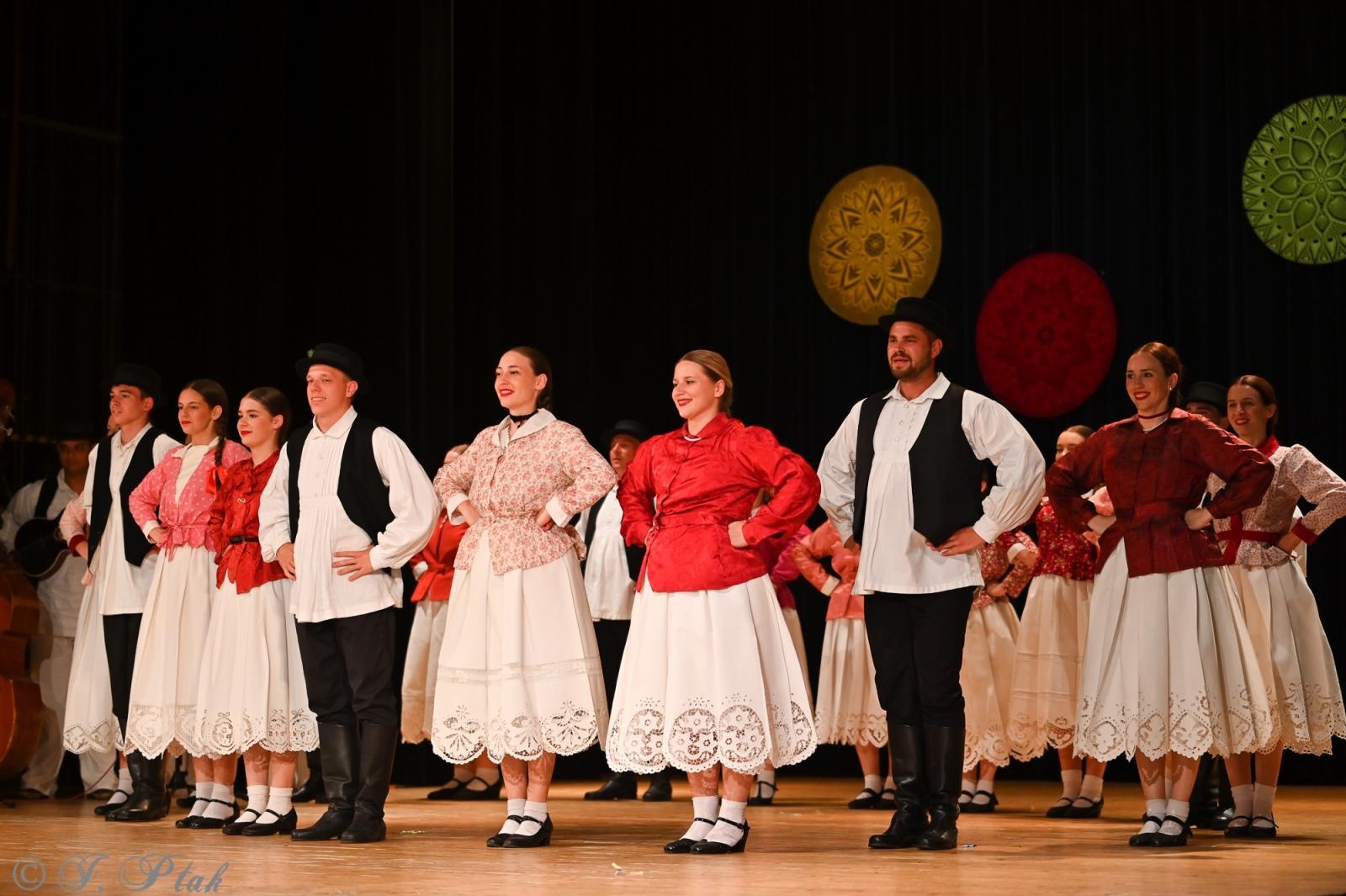 Zdjęcie w galerii na portalu naszraciborz.pl: Koncert w RCK zakończył XXIII Międzynarodowe Spotkania Artystyczne Śląsk – kraina wielu kultur wiadomości z regionu