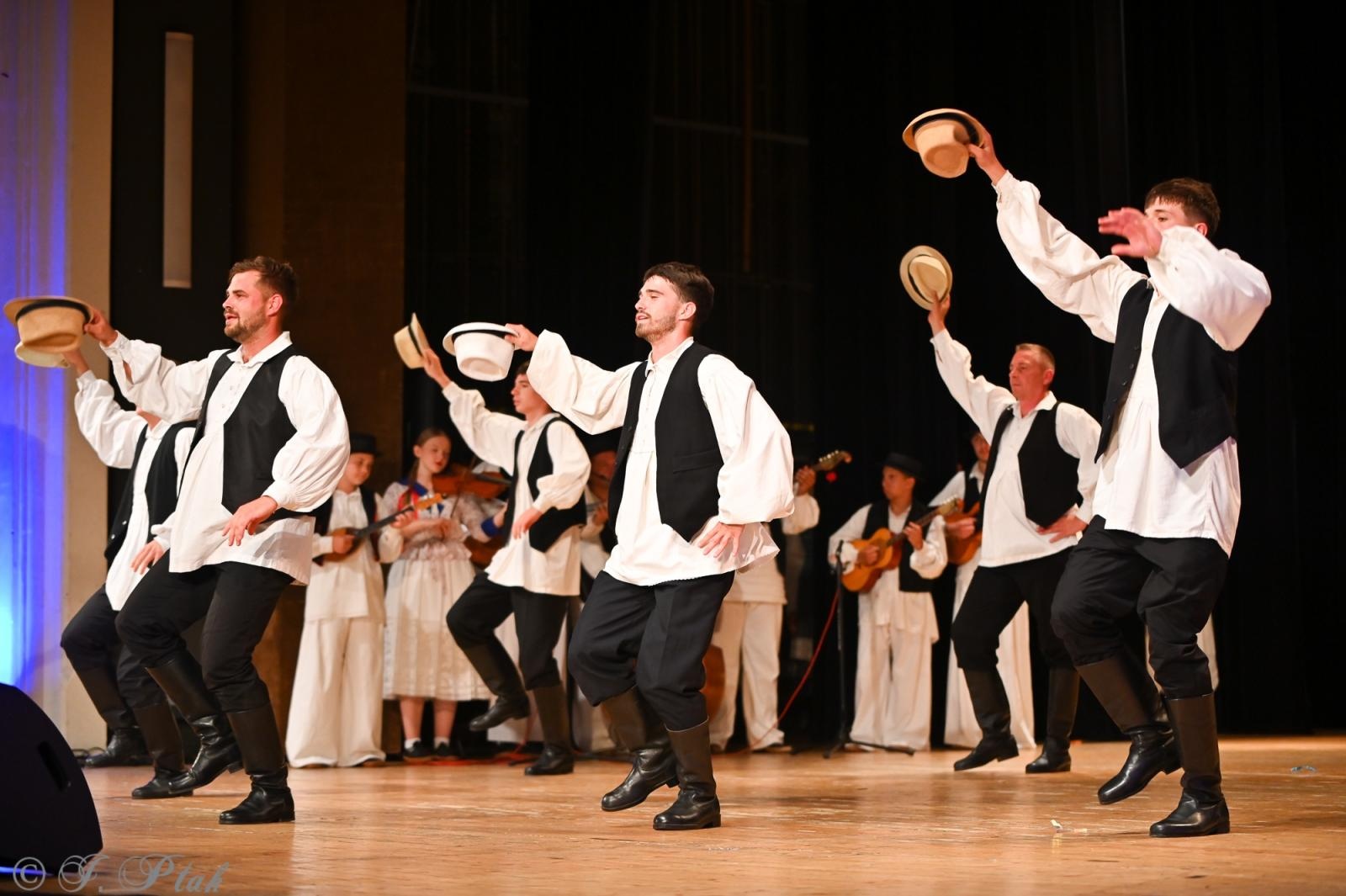 Zdjęcie w galerii na portalu naszraciborz.pl: Koncert w RCK zakończył XXIII Międzynarodowe Spotkania Artystyczne Śląsk – kraina wielu kultur wiadomości z regionu