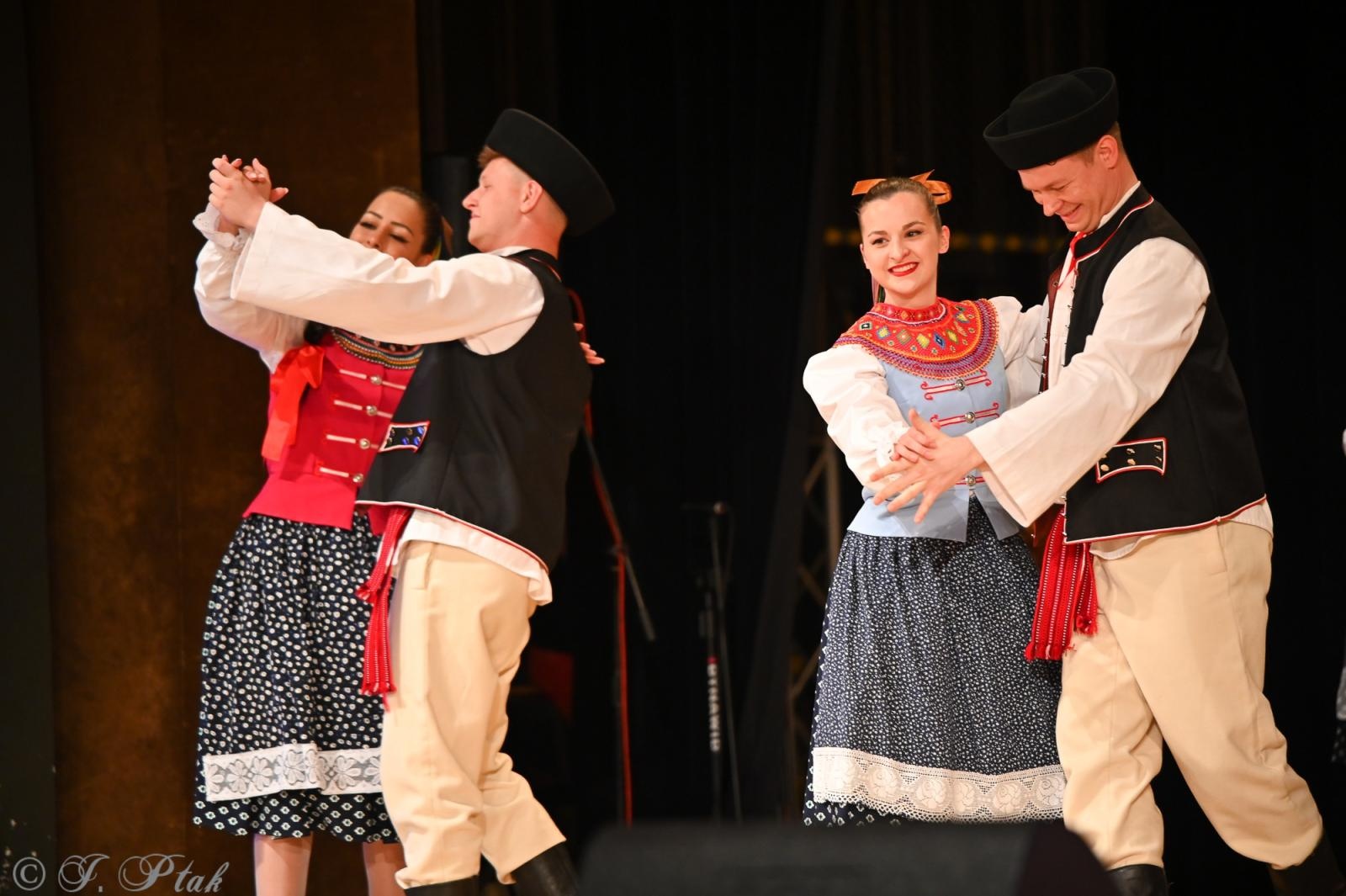 Zdjęcie w galerii na portalu naszraciborz.pl: Koncert w RCK zakończył XXIII Międzynarodowe Spotkania Artystyczne Śląsk – kraina wielu kultur wiadomości z regionu