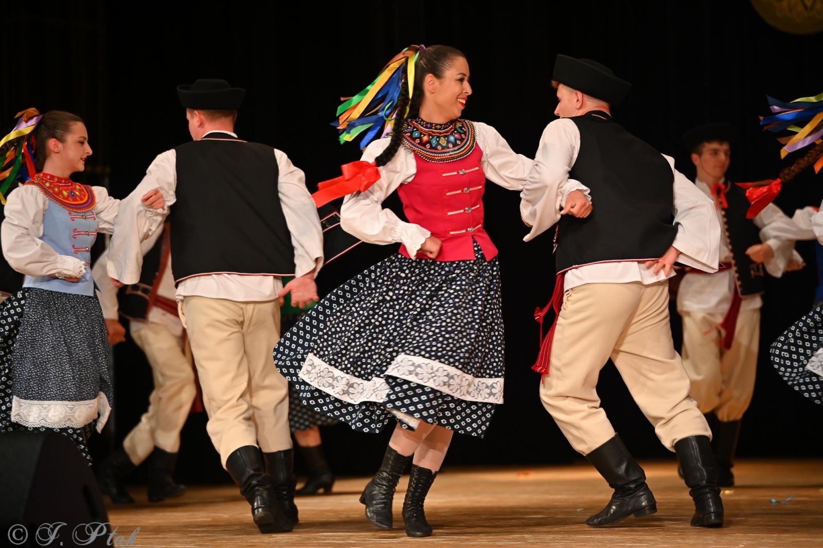 Zdjęcie w galerii na portalu naszraciborz.pl: Koncert w RCK zakończył XXIII Międzynarodowe Spotkania Artystyczne Śląsk – kraina wielu kultur wiadomości z regionu