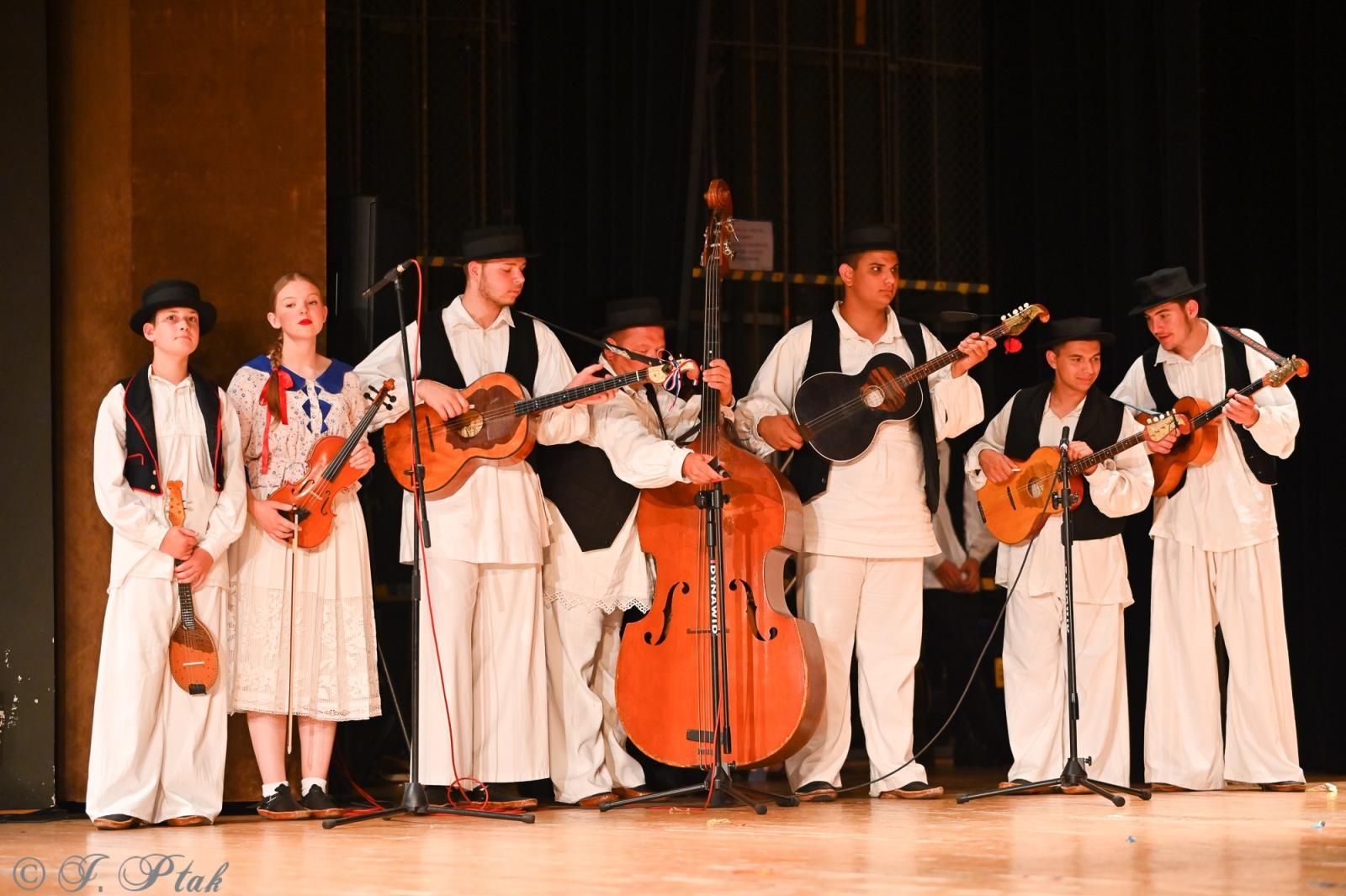 Zdjęcie w galerii na portalu naszraciborz.pl: Koncert w RCK zakończył XXIII Międzynarodowe Spotkania Artystyczne Śląsk – kraina wielu kultur wiadomości z regionu