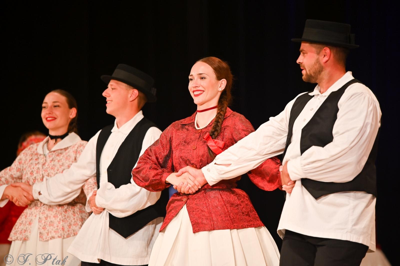 Zdjęcie w galerii na portalu naszraciborz.pl: Koncert w RCK zakończył XXIII Międzynarodowe Spotkania Artystyczne Śląsk – kraina wielu kultur wiadomości z regionu