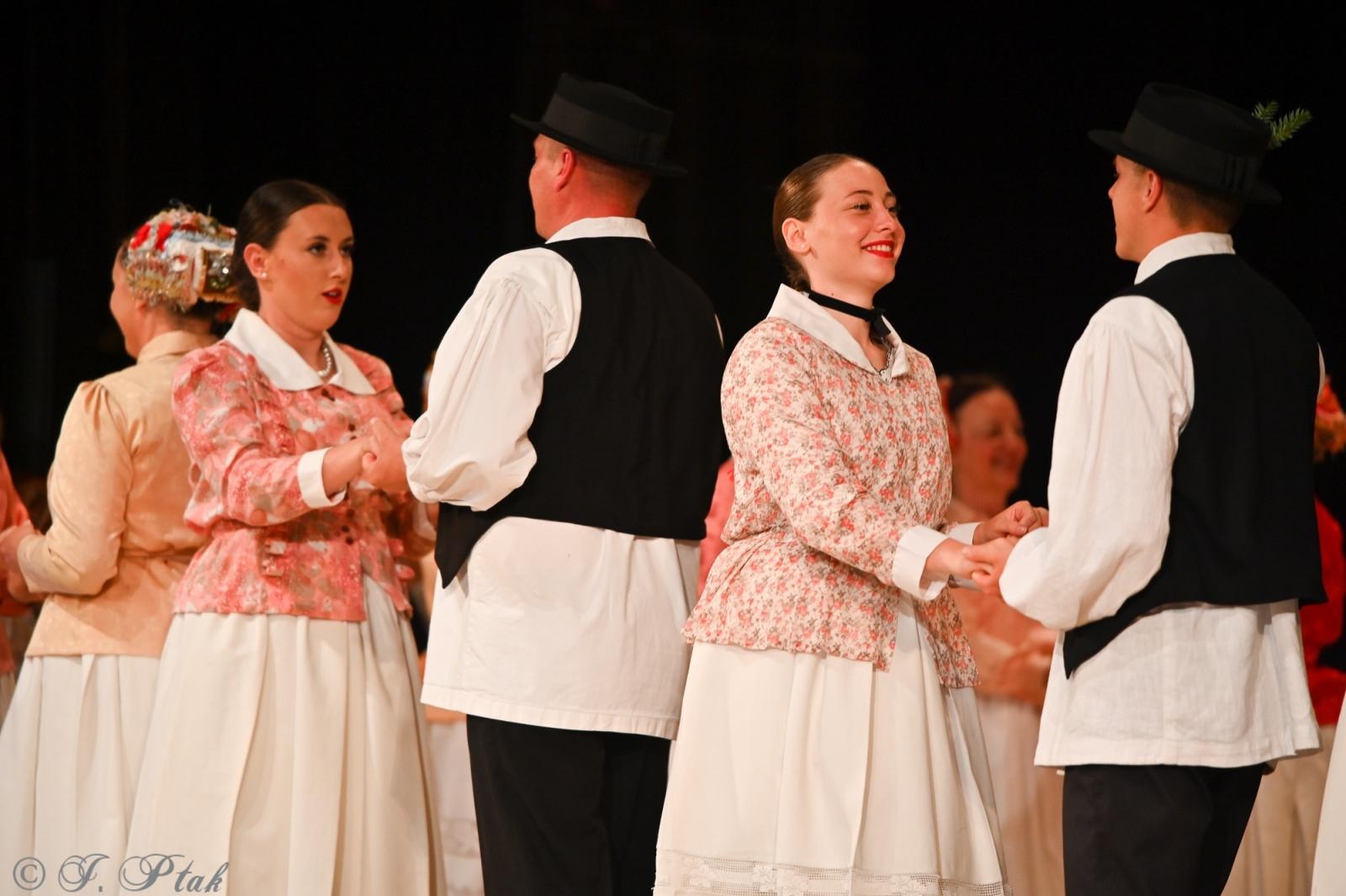 Zdjęcie w galerii na portalu naszraciborz.pl: Koncert w RCK zakończył XXIII Międzynarodowe Spotkania Artystyczne Śląsk – kraina wielu kultur wiadomości z regionu