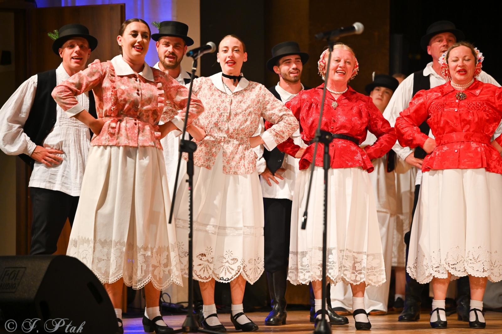 Zdjęcie w galerii na portalu naszraciborz.pl: Koncert w RCK zakończył XXIII Międzynarodowe Spotkania Artystyczne Śląsk – kraina wielu kultur wiadomości z regionu