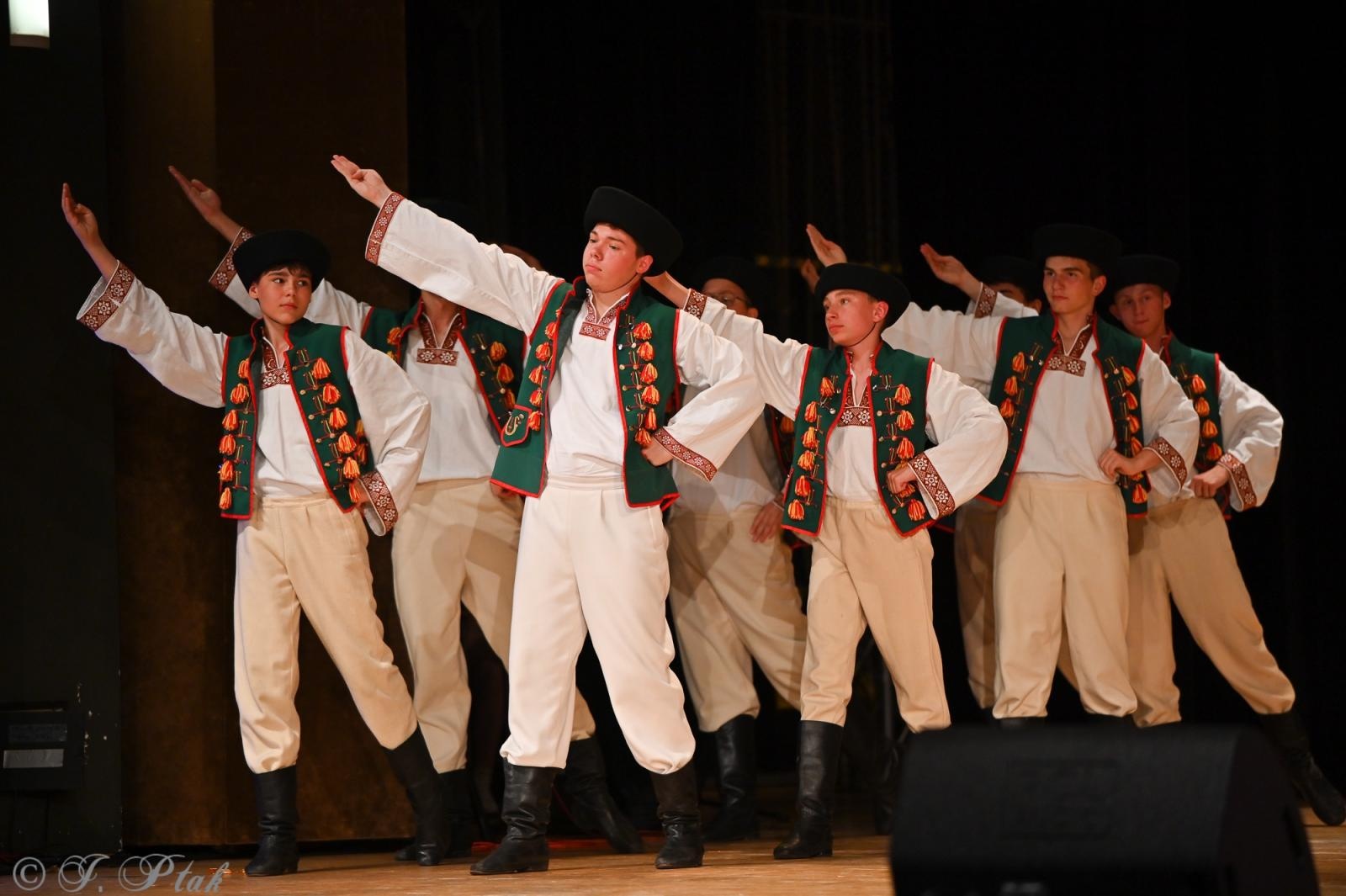 Zdjęcie w galerii na portalu naszraciborz.pl: Koncert w RCK zakończył XXIII Międzynarodowe Spotkania Artystyczne Śląsk – kraina wielu kultur wiadomości z regionu