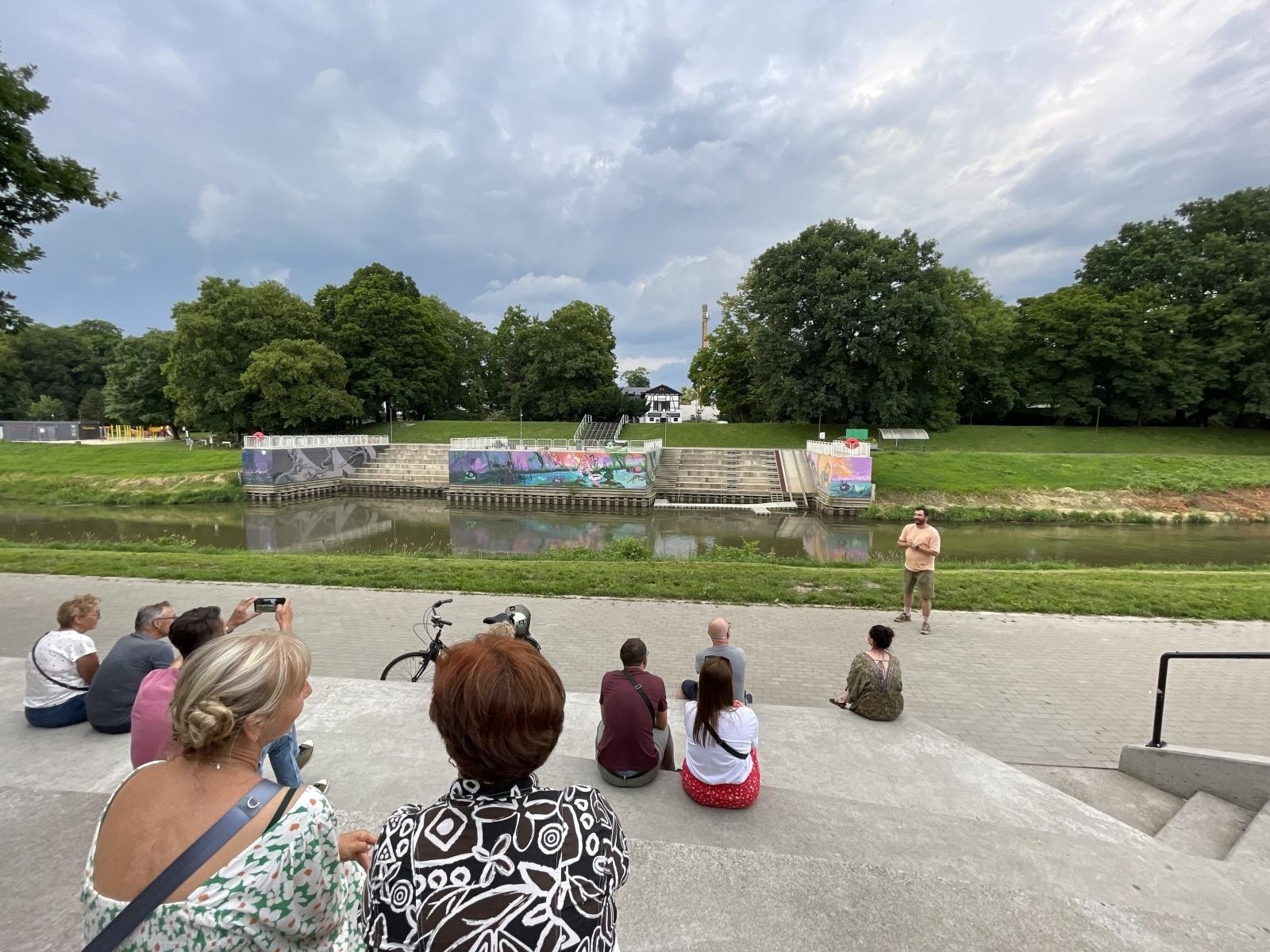 Zdjęcie w galerii na portalu naszraciborz.pl: Spacer śladami raciborskich murali wiadomości z regionu