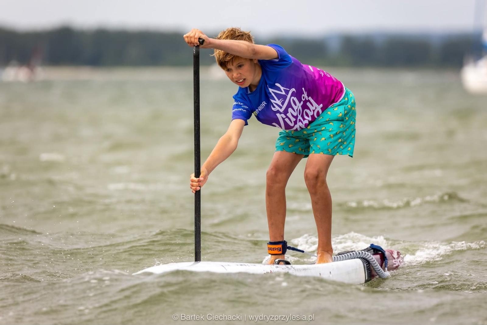 Zdjęcie w galerii na portalu naszraciborz.pl: KING OF THE BAY 2025 – raciborzanie podbijają Zatokę! Największy festiwal sportów wodnych w Polsce i Europie wiadomości z regionu