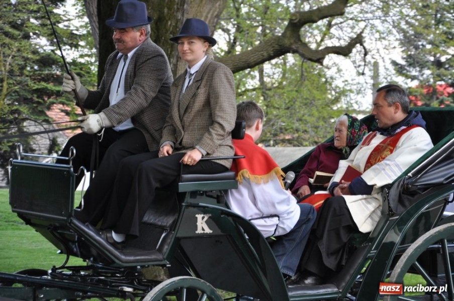 Zdjęcie w galerii na portalu naszraciborz.pl: Procesja ku czci świętego Floriana wiadomości z regionu