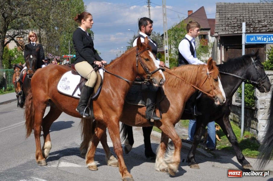 Zdjęcie w galerii na portalu naszraciborz.pl: Procesja ku czci świętego Floriana wiadomości z regionu