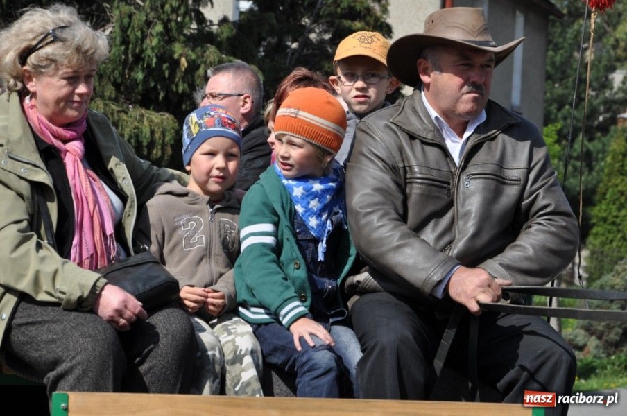 Zdjęcie w galerii na portalu naszraciborz.pl: Procesja ku czci świętego Floriana wiadomości z regionu