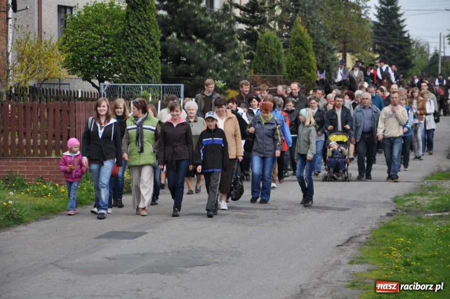 Zdjęcie w galerii na portalu naszraciborz.pl: Procesja ku czci świętego Floriana wiadomości z regionu