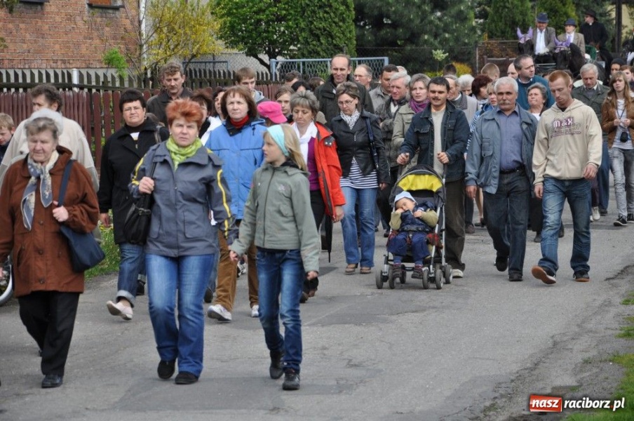 Zdjęcie w galerii na portalu naszraciborz.pl: Procesja ku czci świętego Floriana wiadomości z regionu