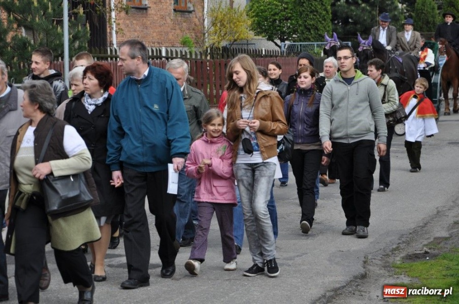 Zdjęcie w galerii na portalu naszraciborz.pl: Procesja ku czci świętego Floriana wiadomości z regionu