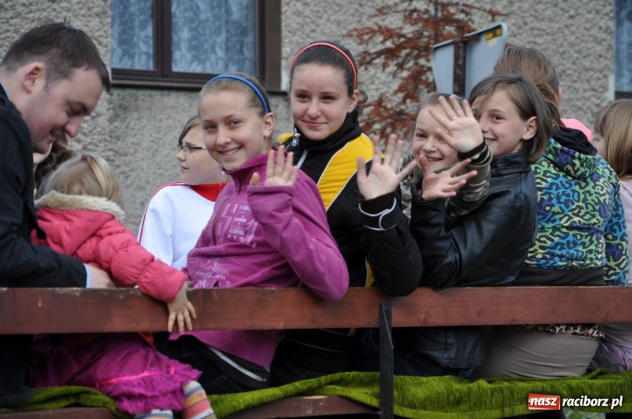 Zdjęcie w galerii na portalu naszraciborz.pl: Procesja ku czci świętego Floriana wiadomości z regionu