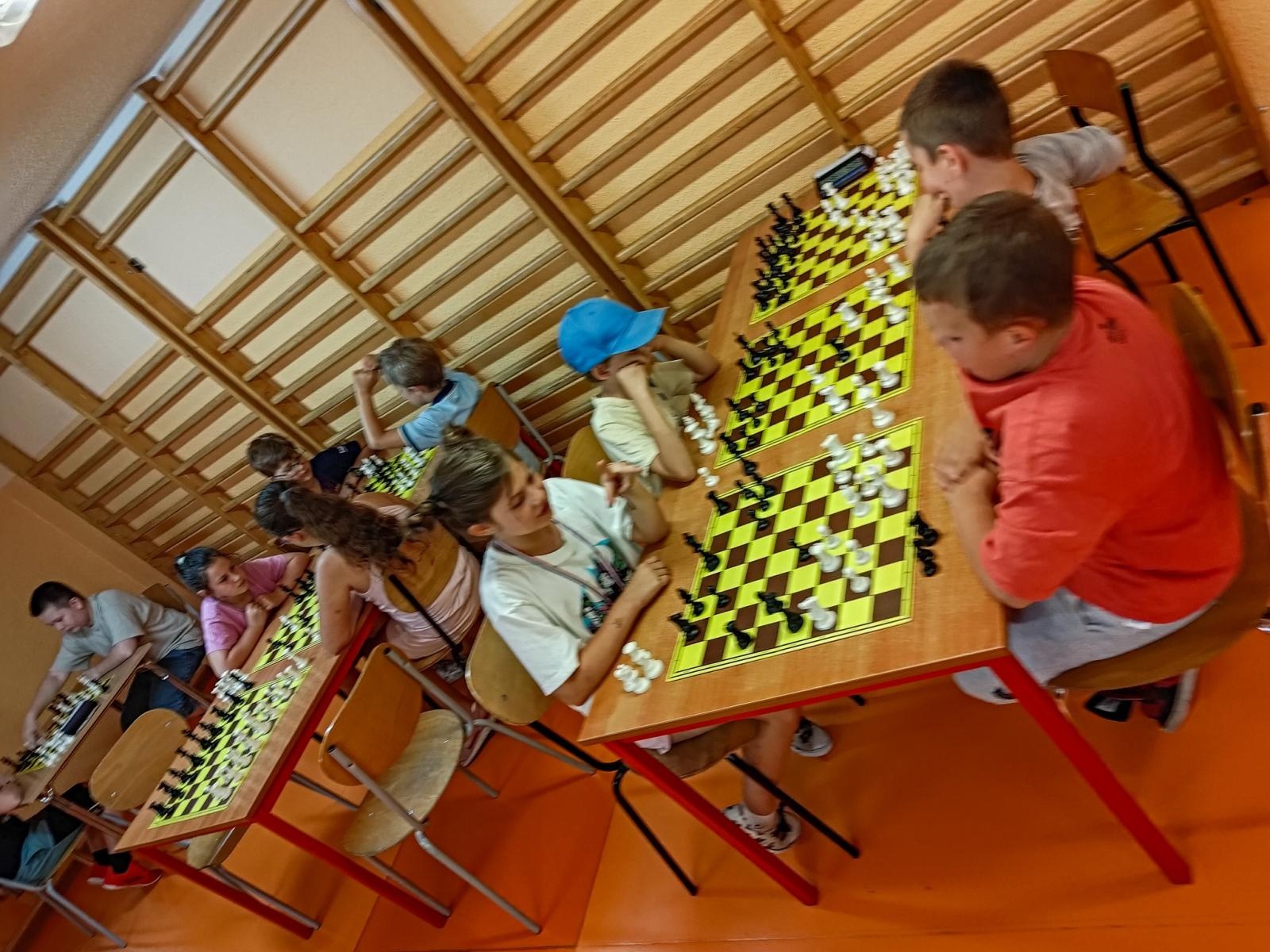 Zdjęcie w galerii na portalu naszraciborz.pl: Młodzi szachiści ze Szkoły Podstawowej nr 13 zakończyli sezon turniejem pełnym emocji wiadomości z regionu