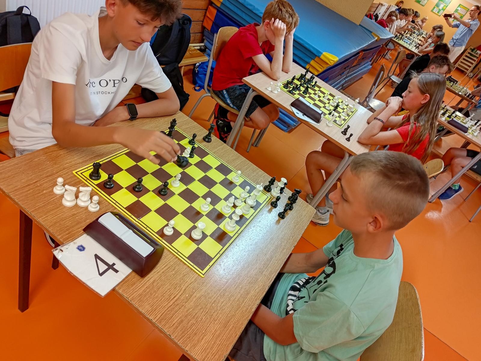 Zdjęcie w galerii na portalu naszraciborz.pl: Młodzi szachiści ze Szkoły Podstawowej nr 13 zakończyli sezon turniejem pełnym emocji wiadomości z regionu