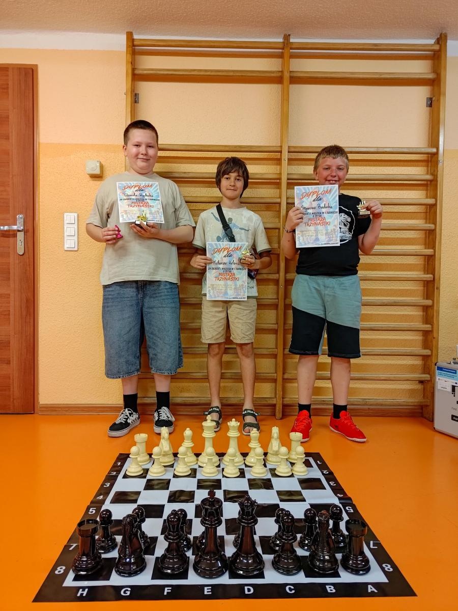 Zdjęcie w galerii na portalu naszraciborz.pl: Młodzi szachiści ze Szkoły Podstawowej nr 13 zakończyli sezon turniejem pełnym emocji wiadomości z regionu
