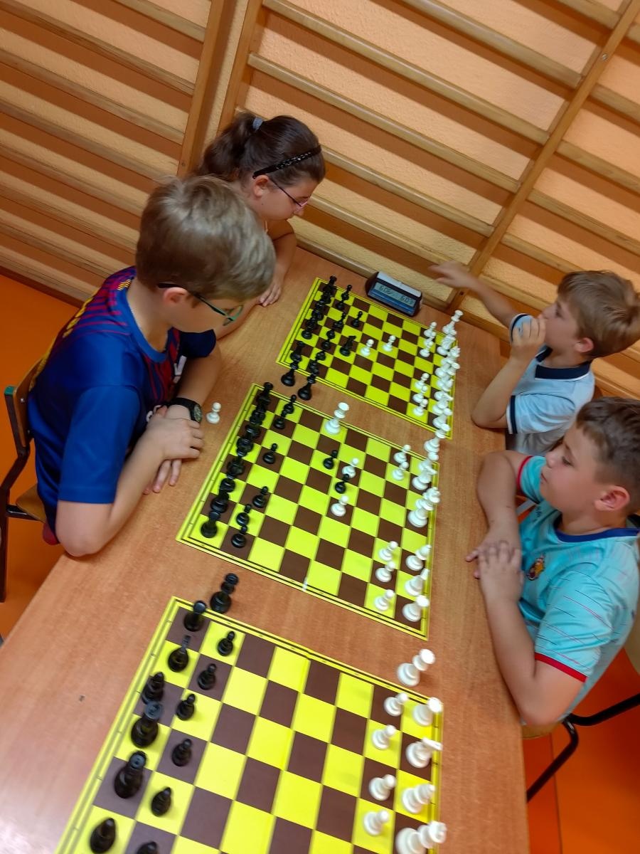 Zdjęcie w galerii na portalu naszraciborz.pl: Młodzi szachiści ze Szkoły Podstawowej nr 13 zakończyli sezon turniejem pełnym emocji wiadomości z regionu