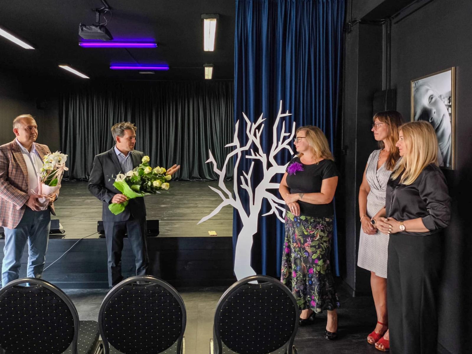 Zdjęcie w galerii na portalu naszraciborz.pl: Nowa scena, nowe możliwości – otwarcie Centrum Kultury i Wyobraźni w SP15 wiadomości z regionu