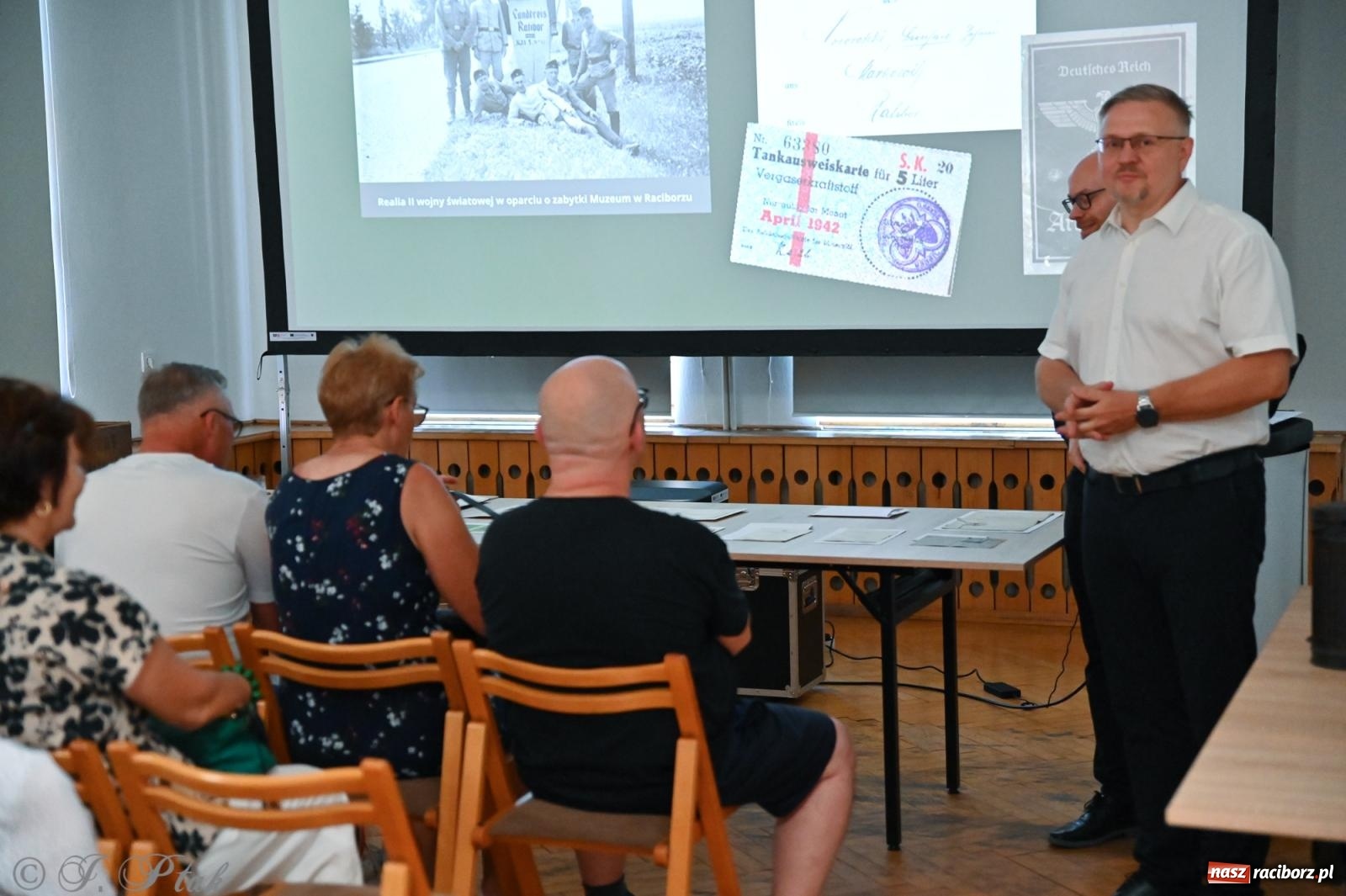 Zdjęcie w galerii na portalu naszraciborz.pl: Spotkanie z historią II wojny światowej – muzealne czwartkowe popołudnie wiadomości z regionu